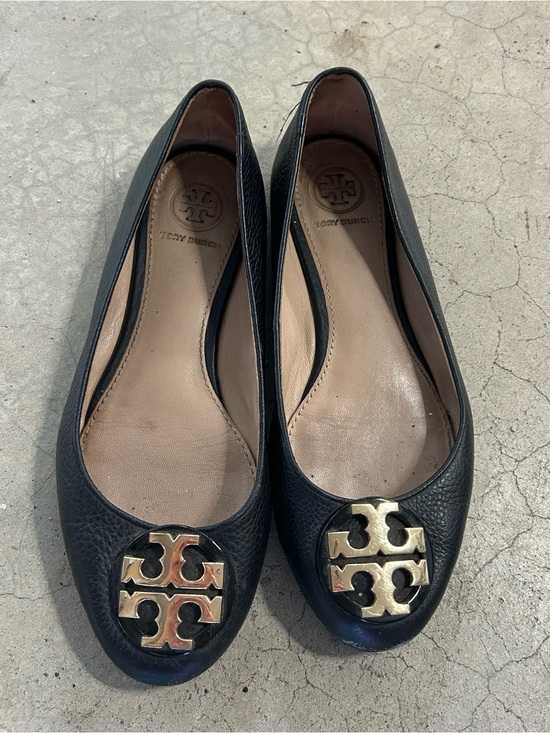 Tory Burch Shoes - ❌❌❌Tory Burch Black Leather Logo Round-Toe Claire Ballet Flats